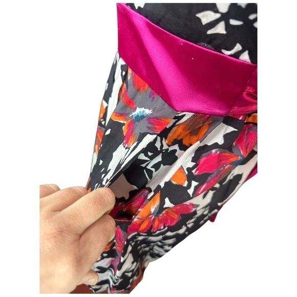 Janice Floral Strapless Dress with Hot Pink Sash – Size Large (G/L) - Picture 5 of 7